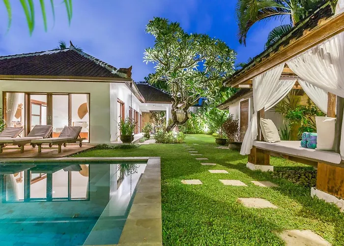 Bunga 2 * Seminyak